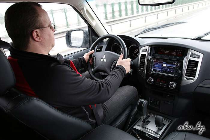 Mitsubishi Pajero IV: старость - в радость?