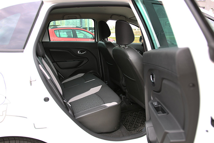 Lada XRAY: лучше или хуже Renault Sandero Stepway?