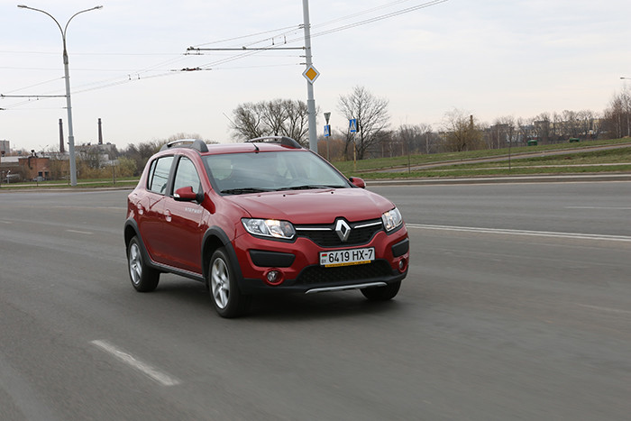 Lada XRAY: лучше или хуже Renault Sandero Stepway?