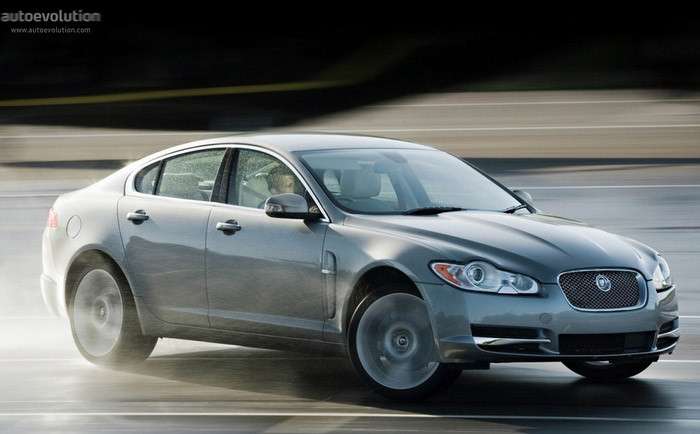 Надежен, но дорог. О слабых местах и стоимости содержания Jaguar XF