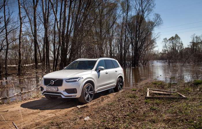 Volvo XC90 T6: на наш век хватит