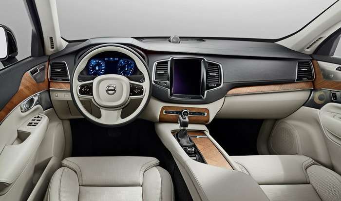 Volvo XC90 T6: на наш век хватит