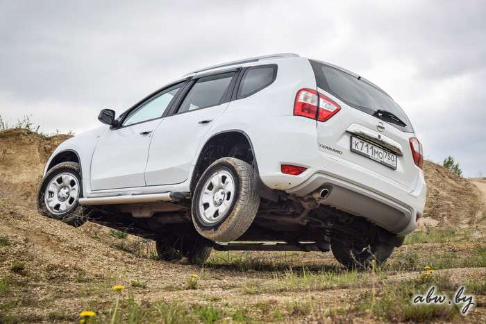 Nissan Terrano: 