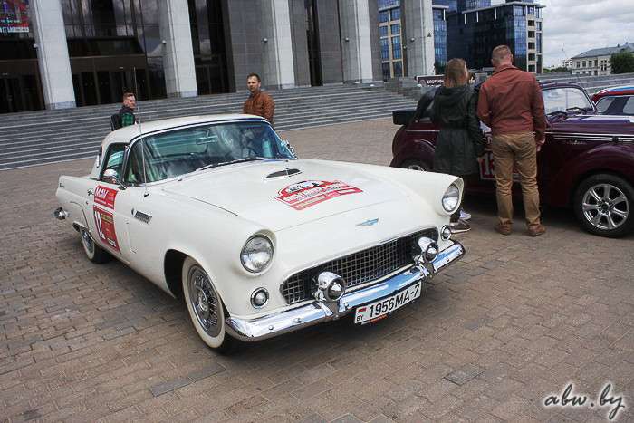 Автомобильная история в центре Минска. Репортаж c «Олдтаймер-ралли-2016»