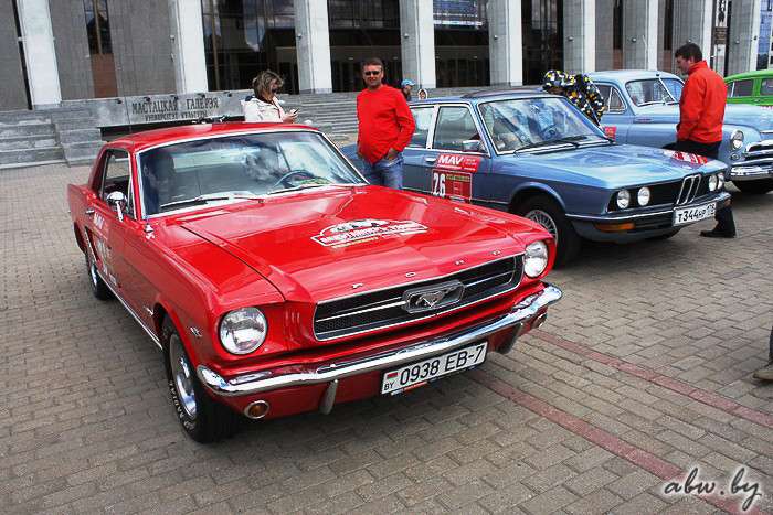 Автомобильная история в центре Минска. Репортаж c «Олдтаймер-ралли-2016»