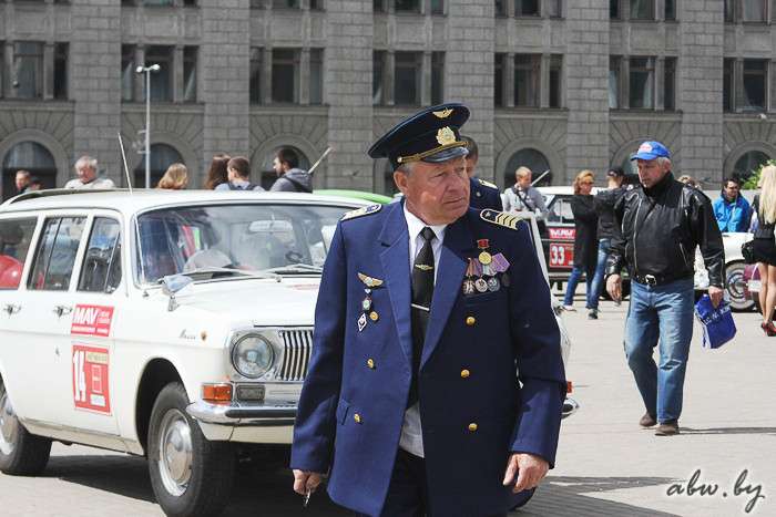 Автомобильная история в центре Минска. Репортаж c «Олдтаймер-ралли-2016»