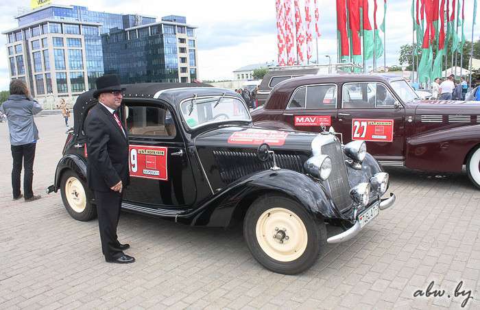 Автомобильная история в центре Минска. Репортаж c «Олдтаймер-ралли-2016»