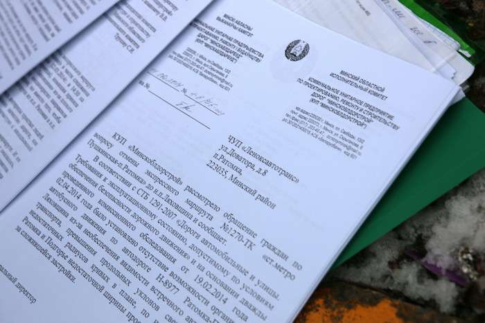 Проблемное место спустя полгода: жители просят транспорт и дороги, но им строят магазины