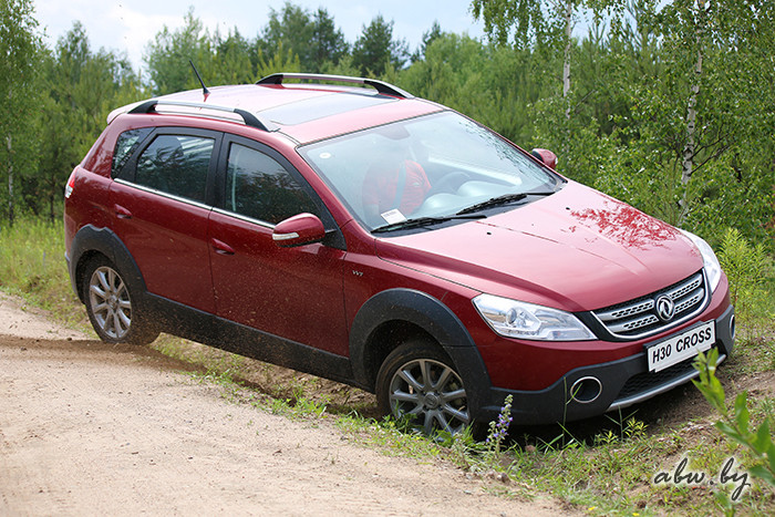 Dongfeng H30 Cross: Subaru XV за полцены?