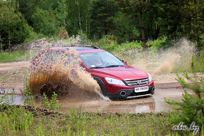 Dongfeng H30 Cross: Subaru XV за полцены?