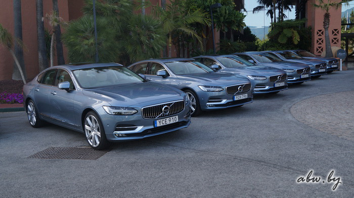 Volvo S90: гость из будущего