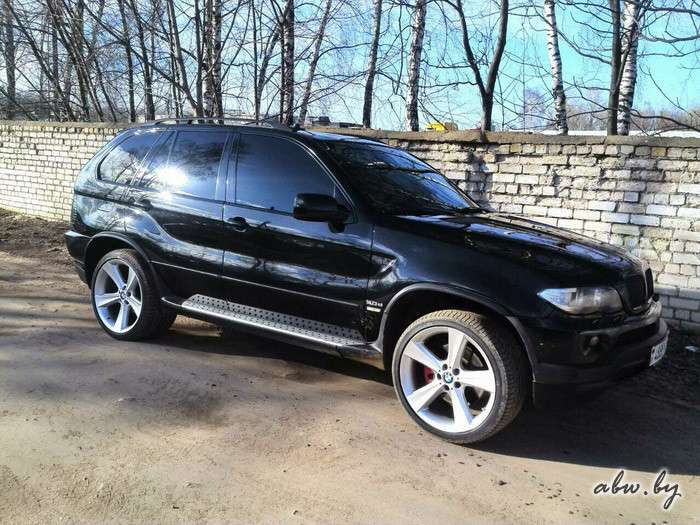 Мечта second hand. Что белорусы думают о глубоко подержанном премиуме