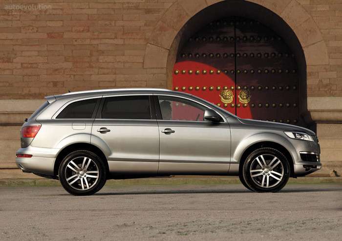 Audi Q7: с какими проблемами придется столкнуться покупателю немолодого 