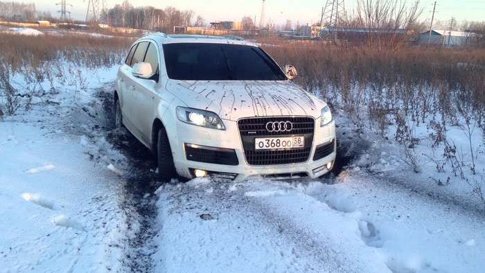 Audi Q7: с какими проблемами придется столкнуться покупателю немолодого 