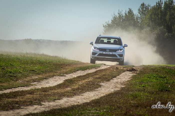 Снова в Беларуси: VW Touareg подешевел и сменил 