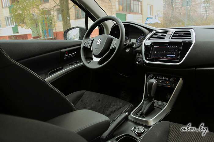 Suzuki SX4: дорого. Оправданно?