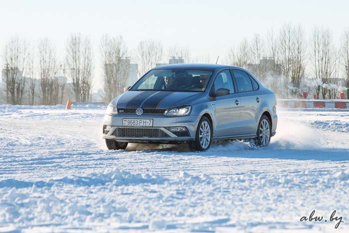 Даже на нем можно гонять. Тест-драйв VW Polo GT в формате трек-дня