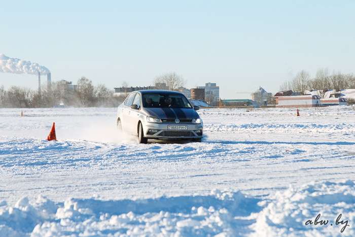 Даже на нем можно гонять. Тест-драйв VW Polo GT в формате трек-дня