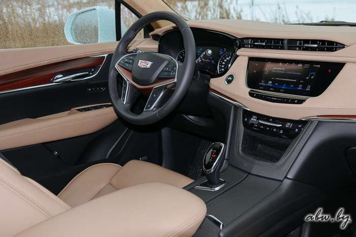 Тестируем Cadillac XT5 