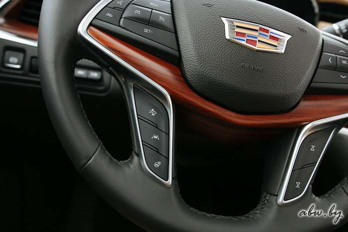 Тестируем Cadillac XT5 