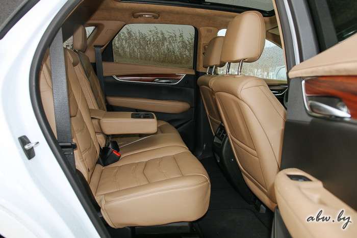 Тестируем Cadillac XT5 