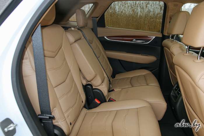 Тестируем Cadillac XT5 