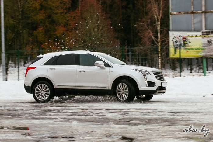 Тестируем Cadillac XT5 