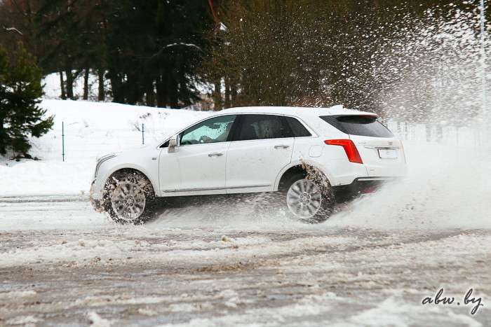 Тестируем Cadillac XT5 