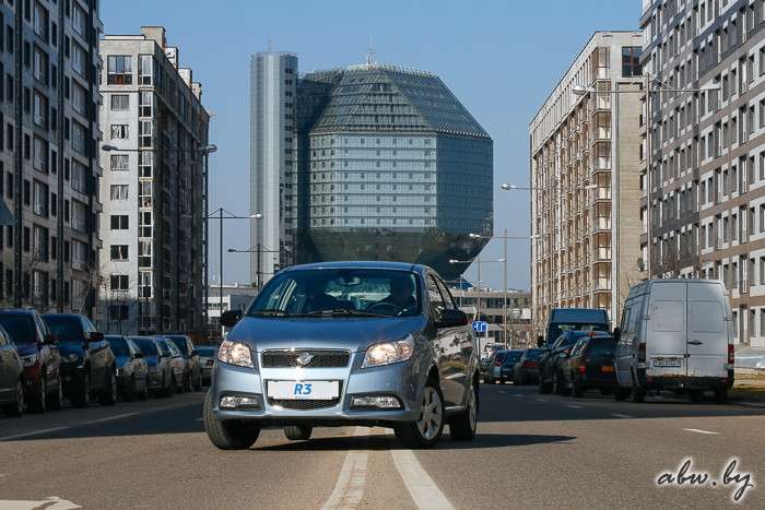 Aveo-носец. Тест-драйв одного из самых дешевых седанов на рынке Ravon Nexia R3