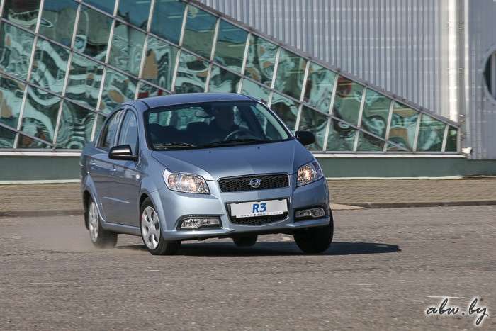 Aveo-носец. Тест-драйв одного из самых дешевых седанов на рынке Ravon Nexia R3