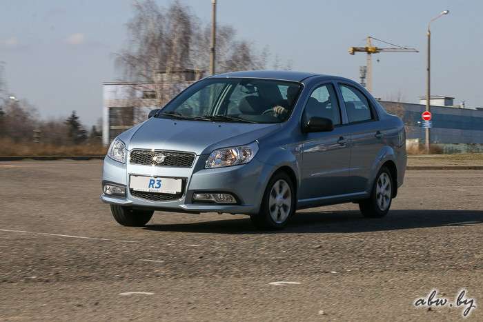 Aveo-носец. Тест-драйв одного из самых дешевых седанов на рынке Ravon Nexia R3