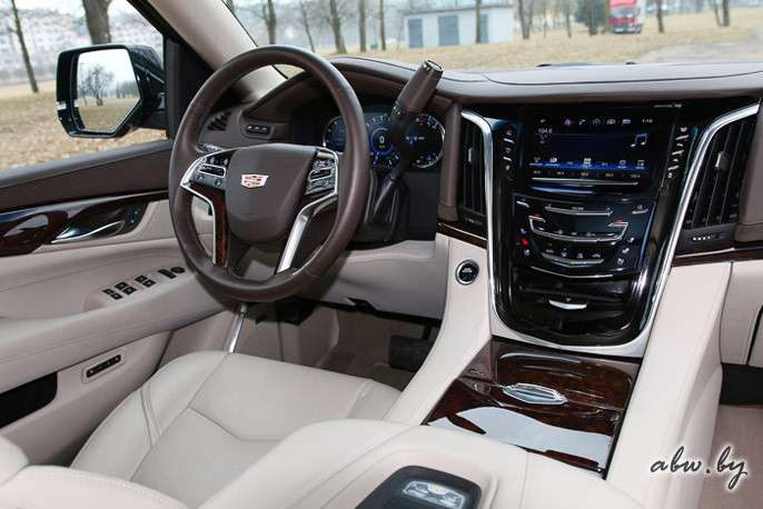 Дрифт, драг и 4 цилиндра... Тест-драйв Cadillac Escalade белорусской сборки