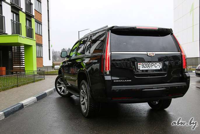 Дрифт, драг и 4 цилиндра... Тест-драйв Cadillac Escalade белорусской сборки