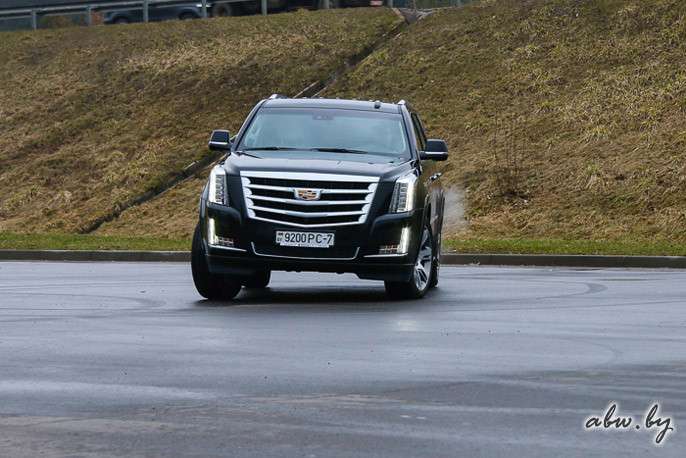 Дрифт, драг и 4 цилиндра... Тест-драйв Cadillac Escalade белорусской сборки