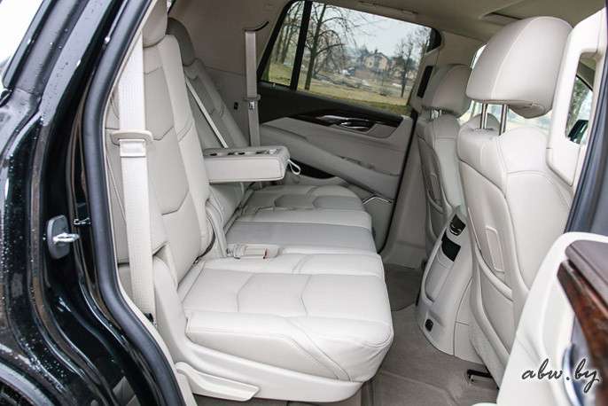 Дрифт, драг и 4 цилиндра... Тест-драйв Cadillac Escalade белорусской сборки