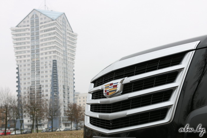 Дрифт, драг и 4 цилиндра... Тест-драйв Cadillac Escalade белорусской сборки