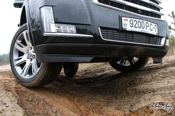 Дрифт, драг и 4 цилиндра... Тест-драйв Cadillac Escalade белорусской сборки