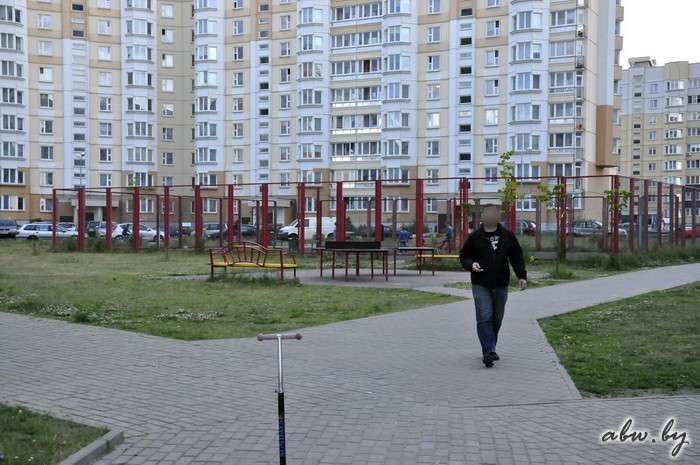 Двор невезения: там же, где был избит автовладельцем дворник, две многодетные матери избили чужого ребенка (обновлено)