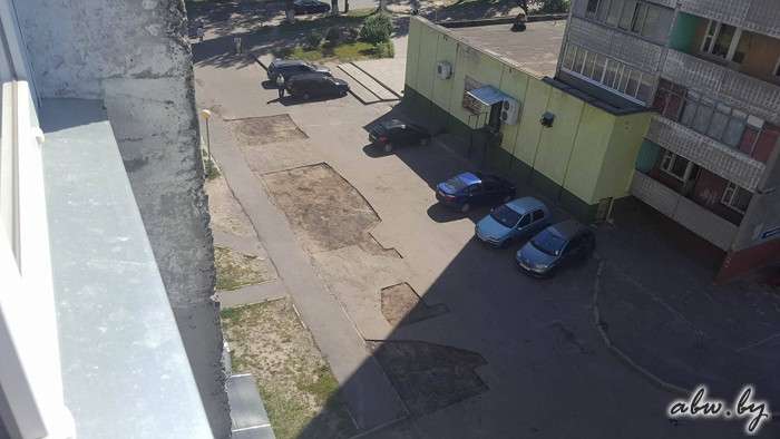 Укладка чайником, или Как гомельчанка боролась за ровные дороги во дворе