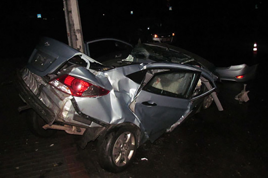 В Борисове Hyundai врезался в столб - водитель погибла