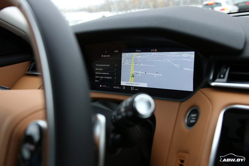 Range Rover Velar: князь грязи, гроза спорткаров