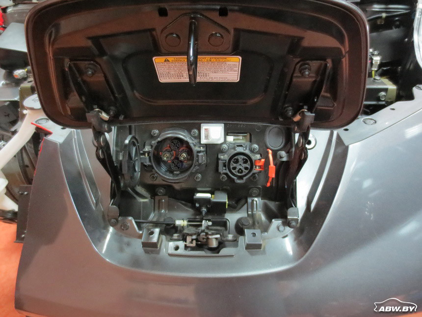 Пилите гири, или Что мы увидели в Nissan Leaf, который был 