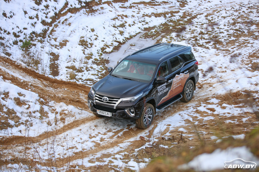 Toyota Fortuner: не изменяя принципам, не отставая от времени