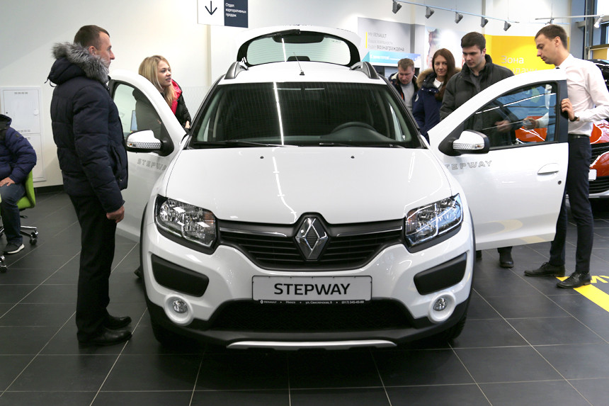 Последняя неделя максимальных скидок в салонах Renault