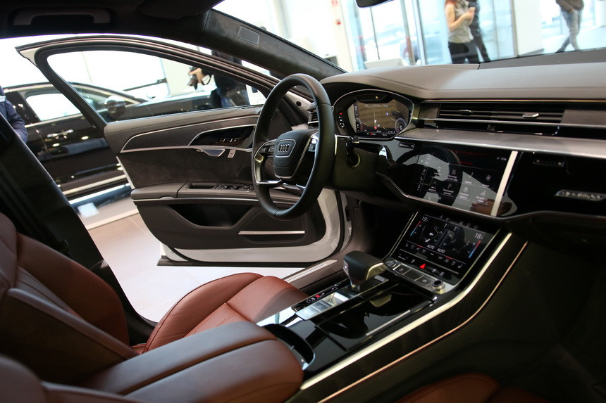 Великолепие: новая Audi A8 представлена в Минске
