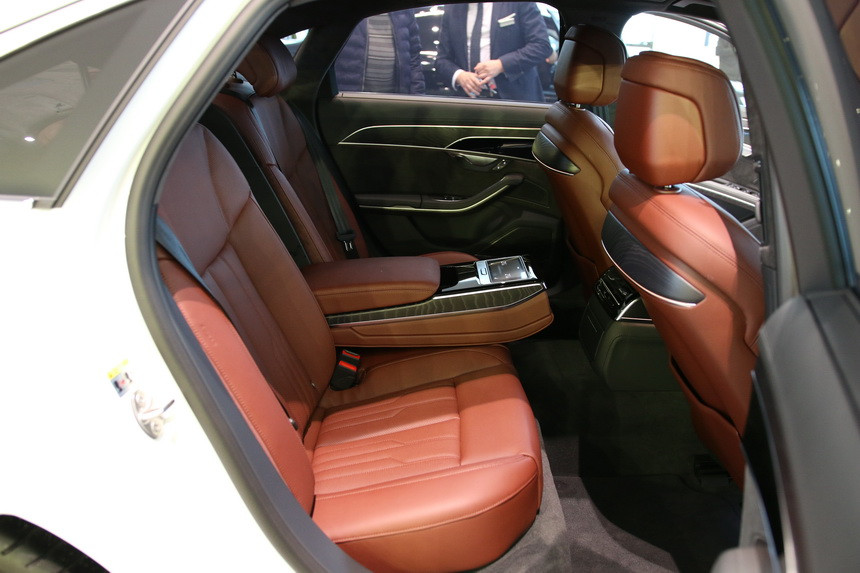 Великолепие: новая Audi A8 представлена в Минске