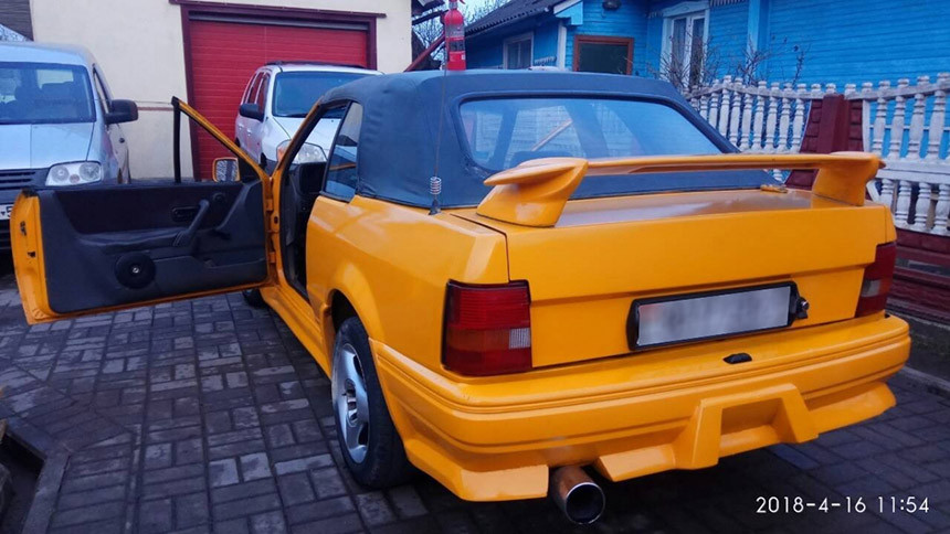 В Беларуси на продажу выставили редкий Ford Escort. И просят за него относительно немного