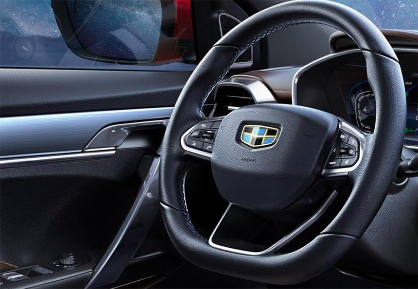 В Сети появились первые фото салона глобального кроссовера Geely SX11