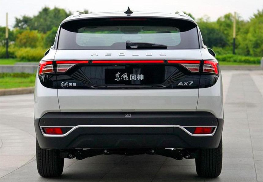 В Китае состоялась официальная премьера прямого конкурента Geely Atlas