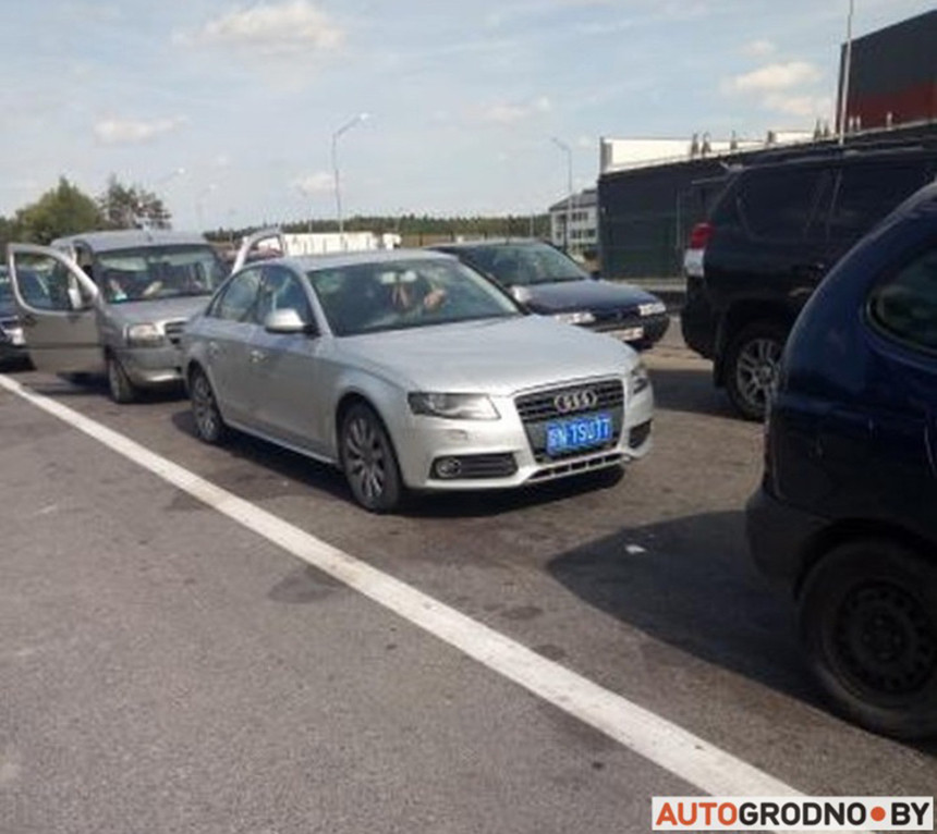 В Гродно сфотографировали Audi A4 Long на китайских 